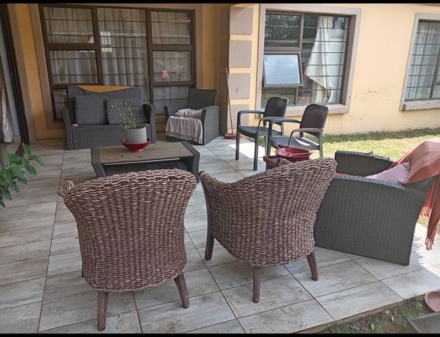 4 BEDROOM FREEHOLD FOR SALE IN DAWN PARK